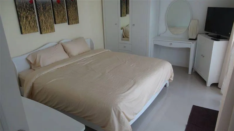 Property image - full photo 8