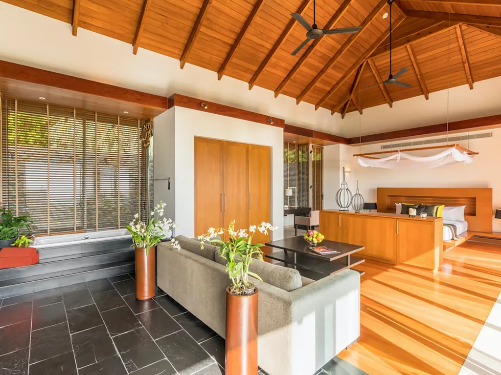Property image - full photo 12