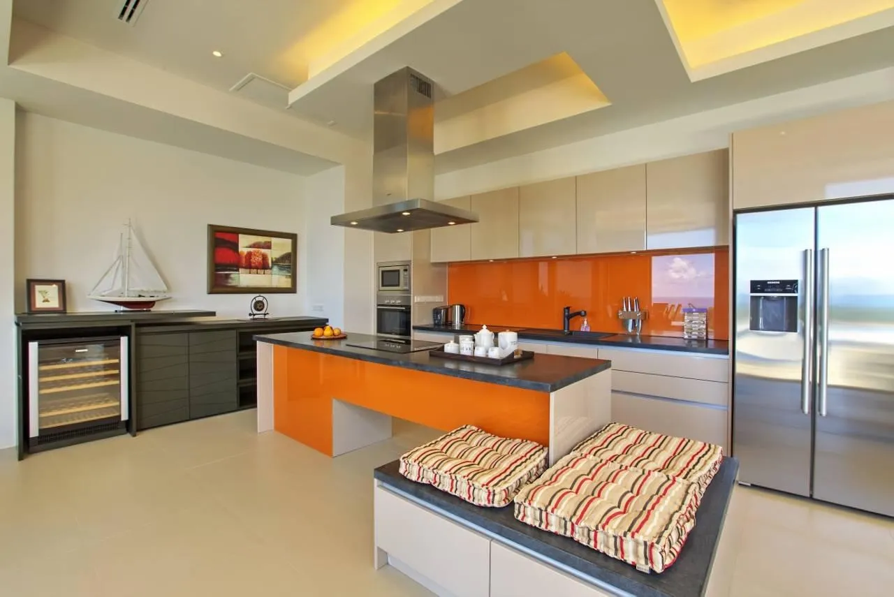 Property image - full photo 11