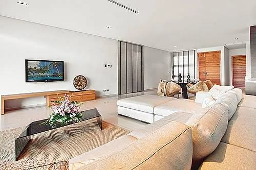 Property image - full photo 4