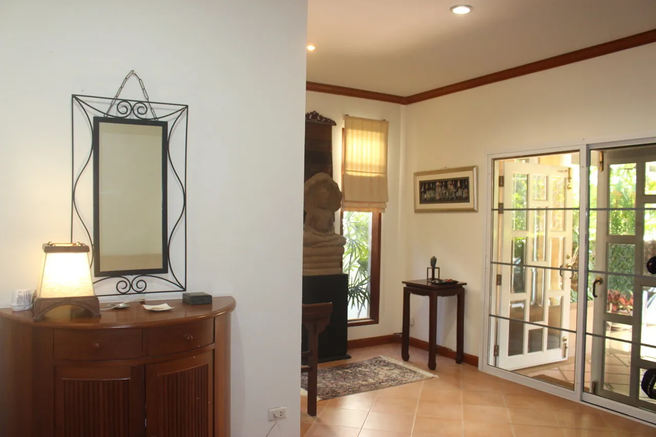 Property image - full photo 17
