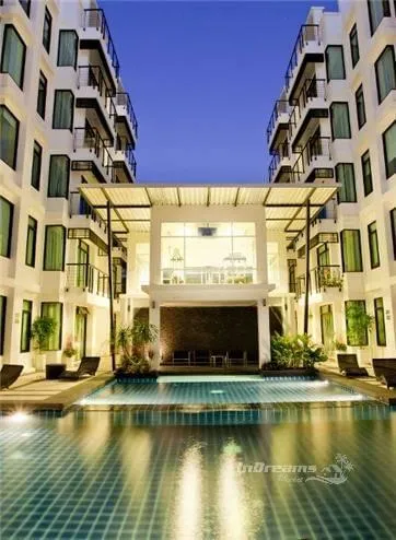 Property image - full photo 2