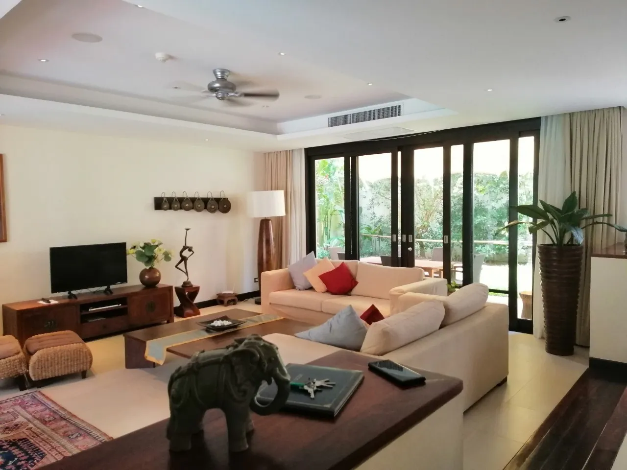 Property image - full photo 4