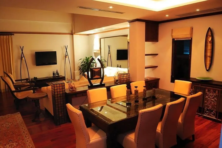 Property image - full photo 2