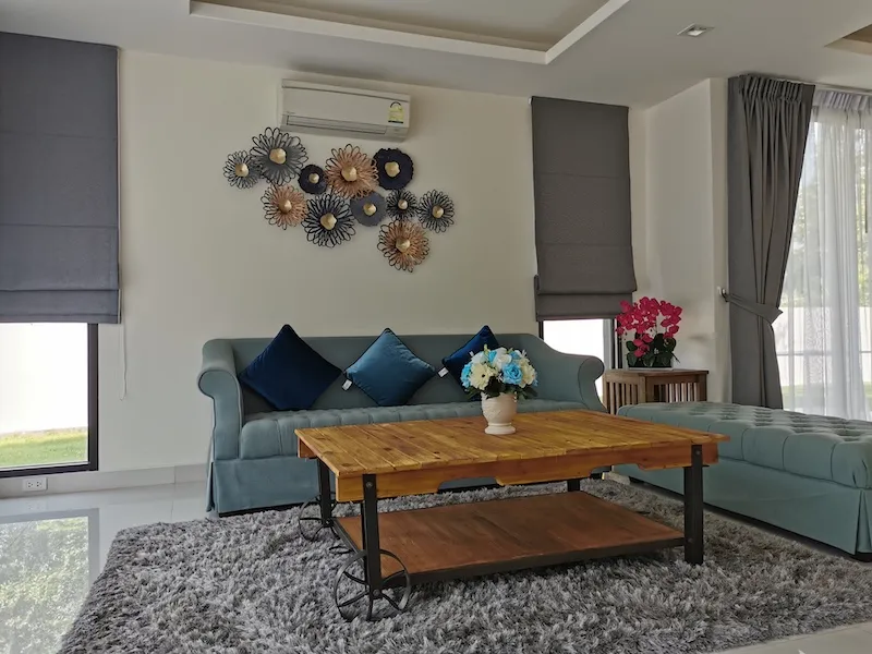 Property image - full photo 5