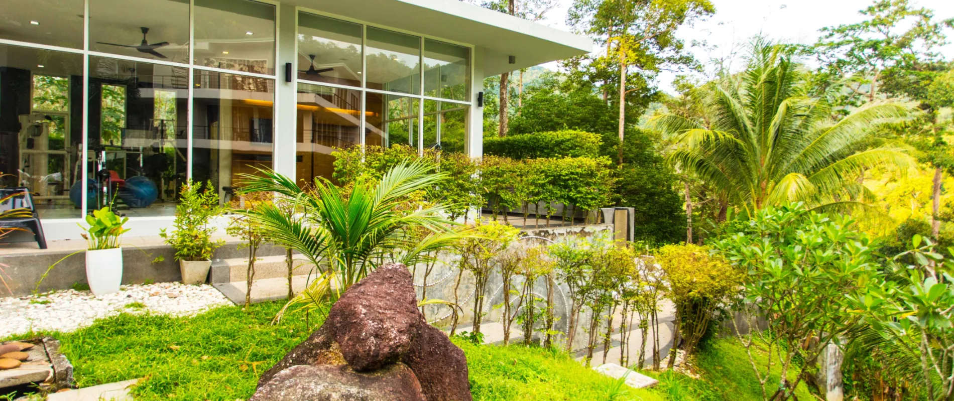 Property image - full photo 3