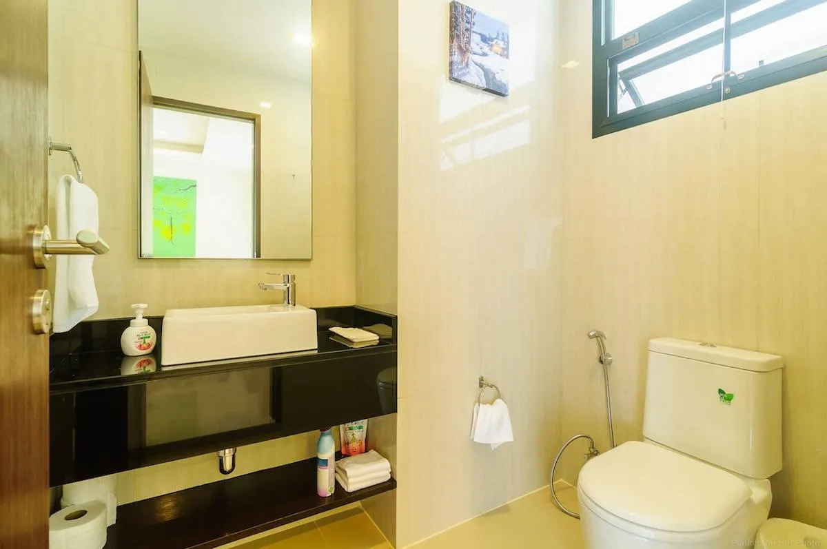 Property image - full photo 11