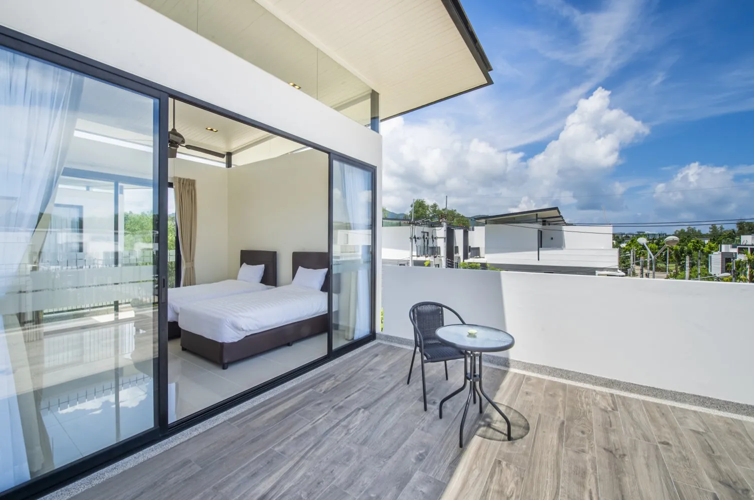 Property image - full photo 32