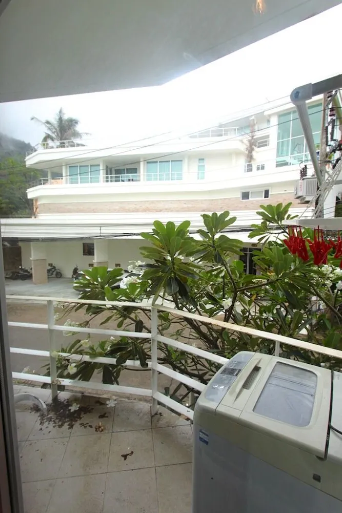 Property image - full photo 18