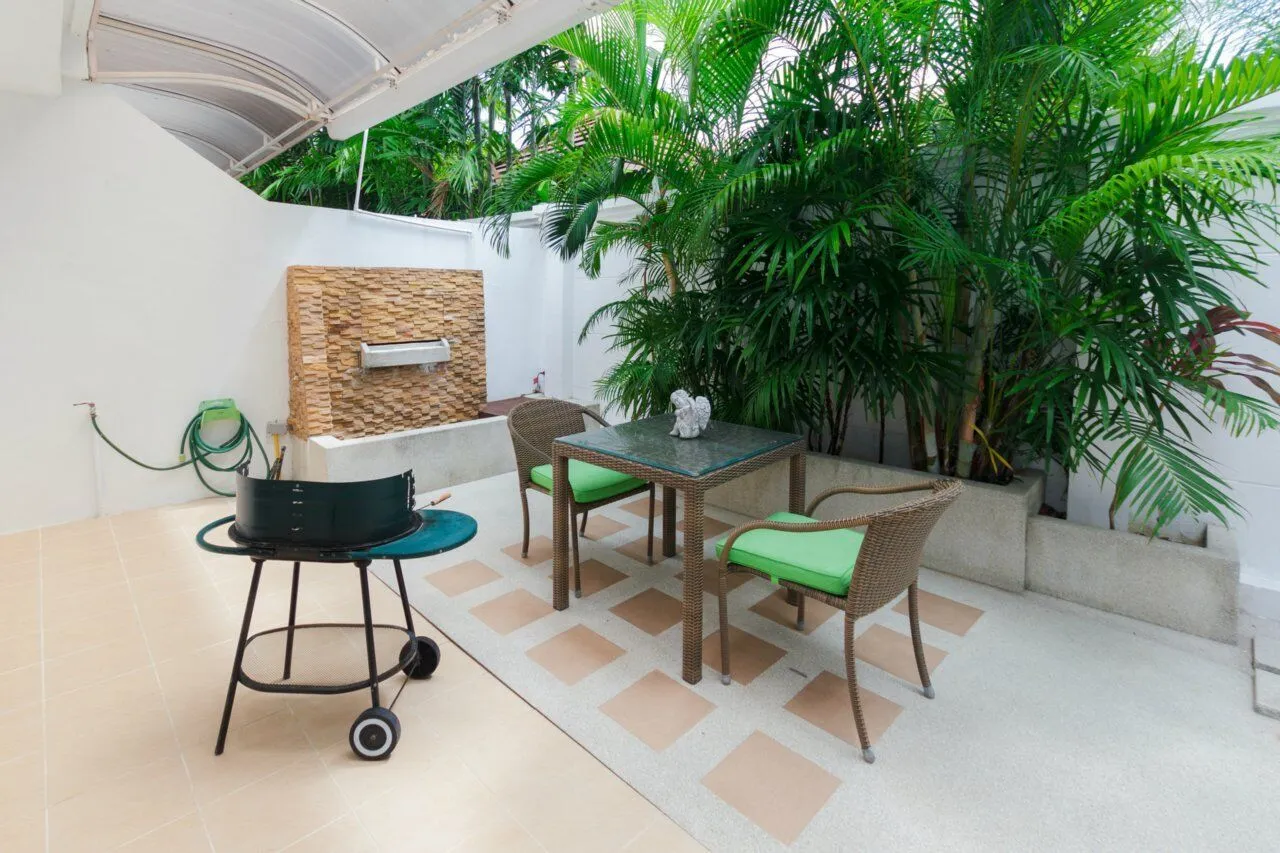 Property image - full photo 15