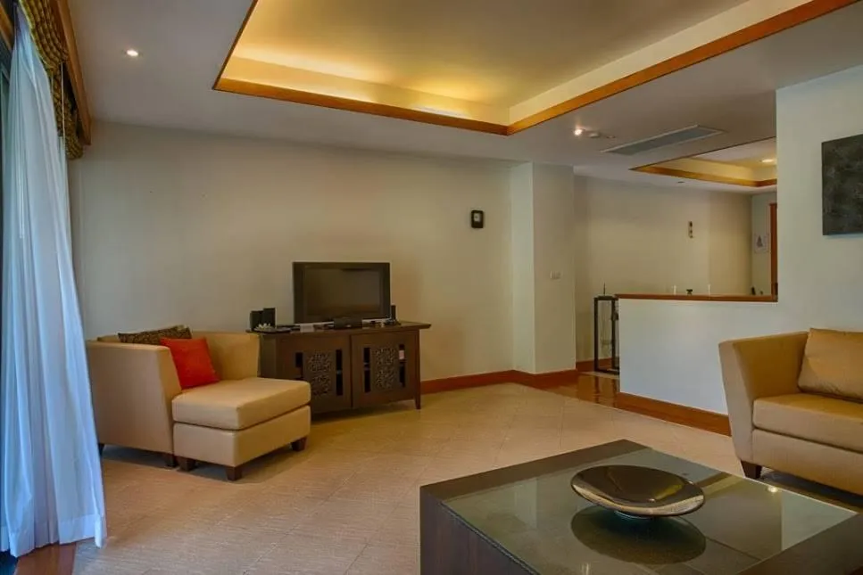 Property image - full photo 10