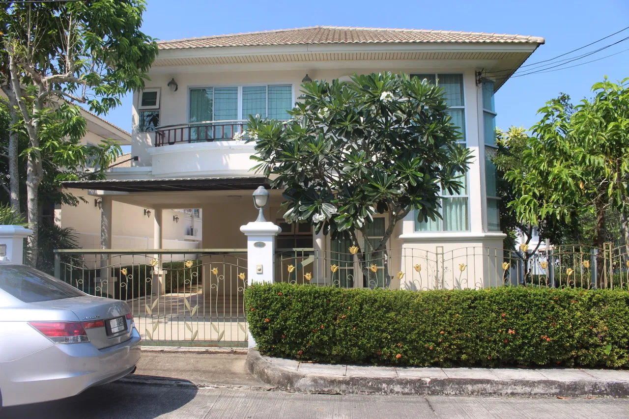 Property image - full photo 1
