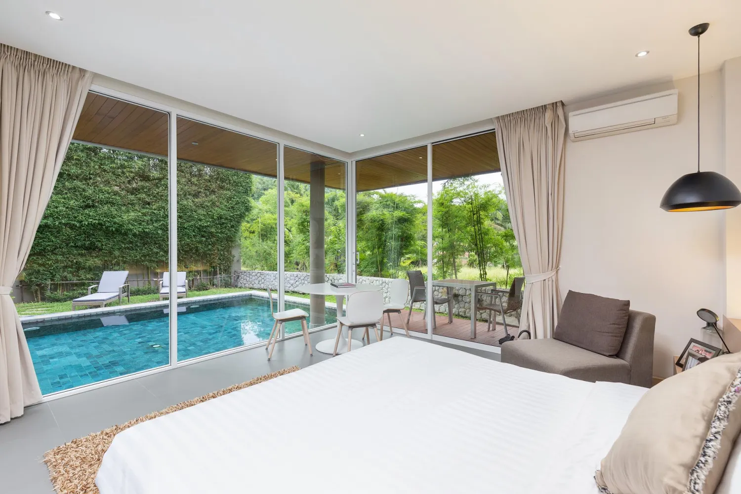 Property image - full photo 16