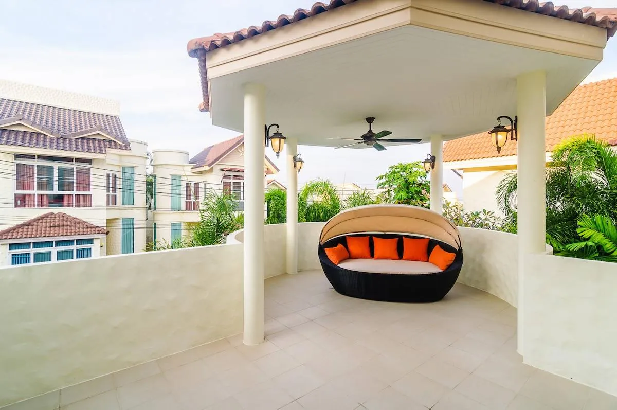 Property image - full photo 44