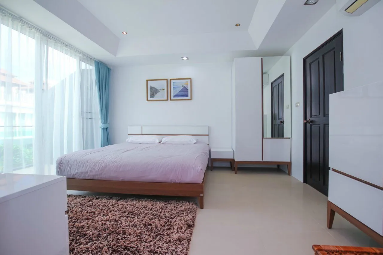 Property image - full photo 36