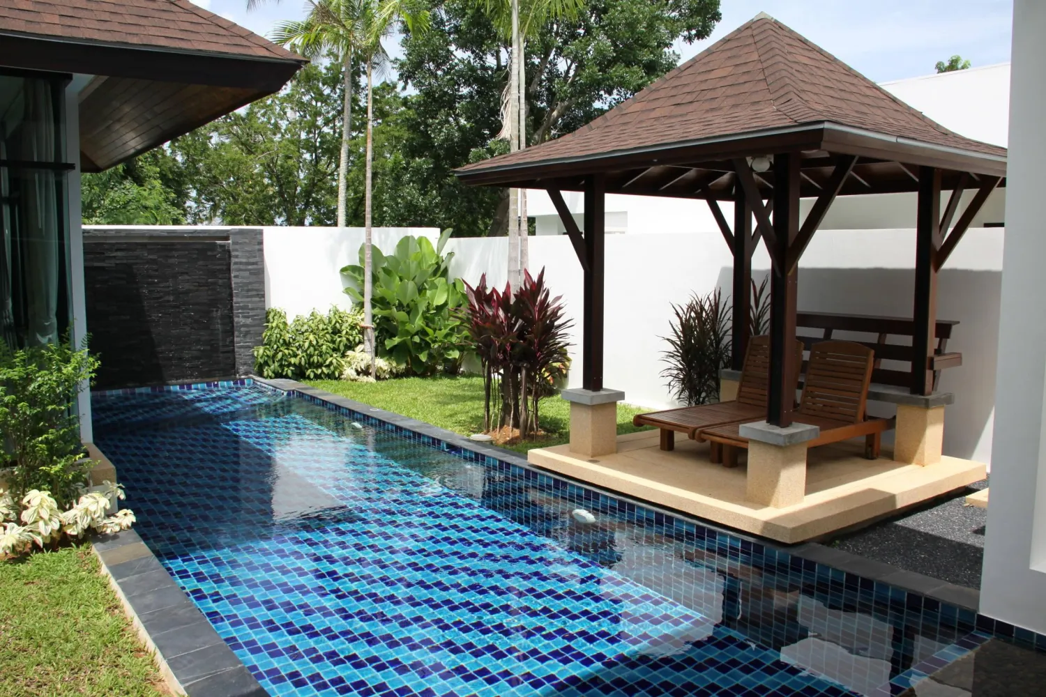 Property image - full photo 4