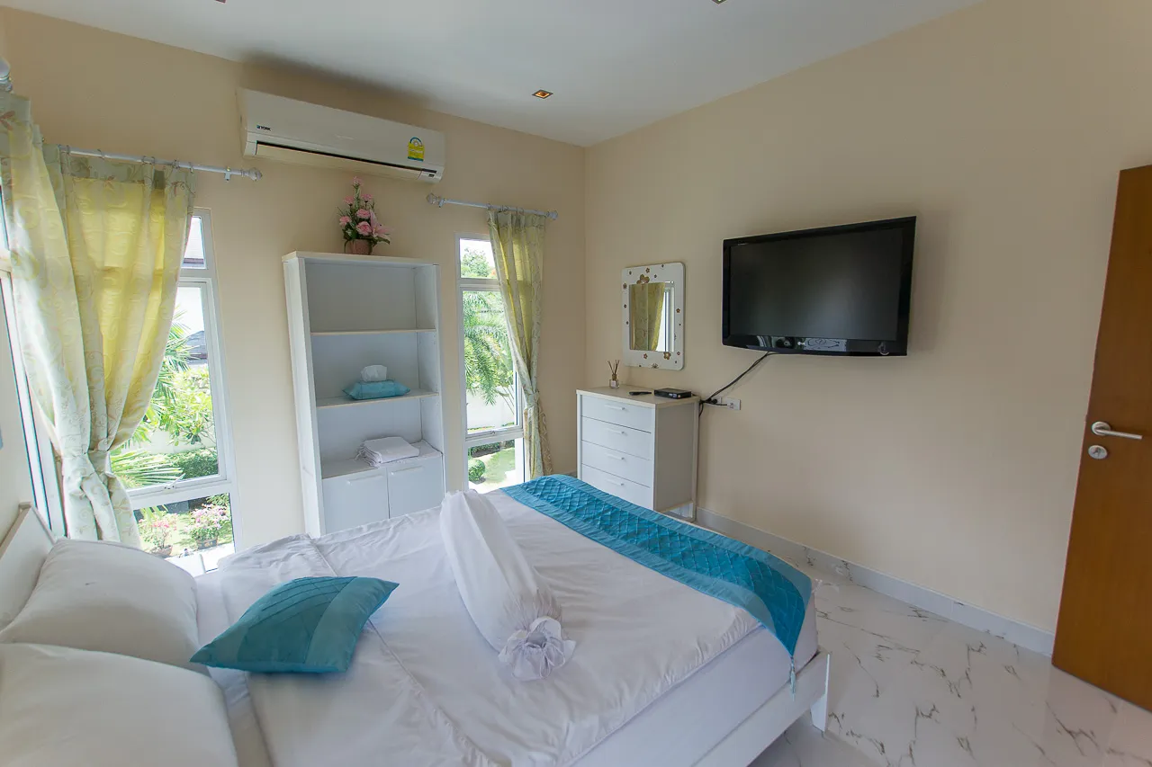 Property image - full photo 22
