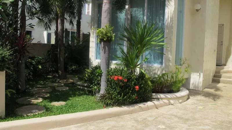 Property image - full photo 14