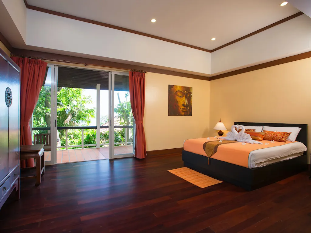 Property image - full photo 12