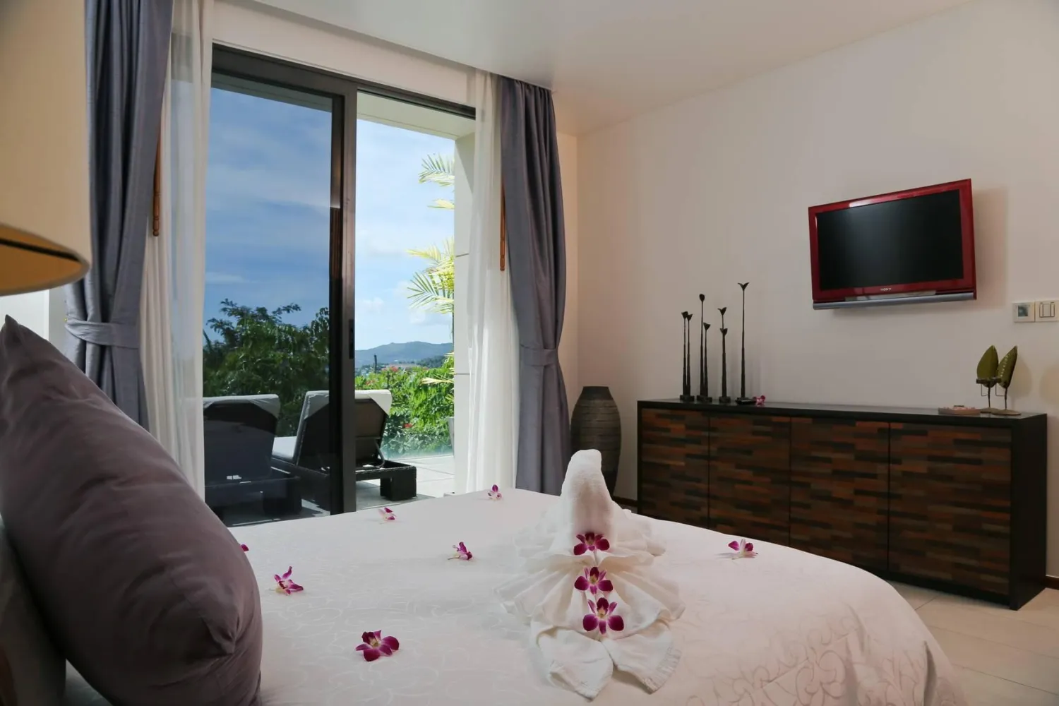 Property image - full photo 8