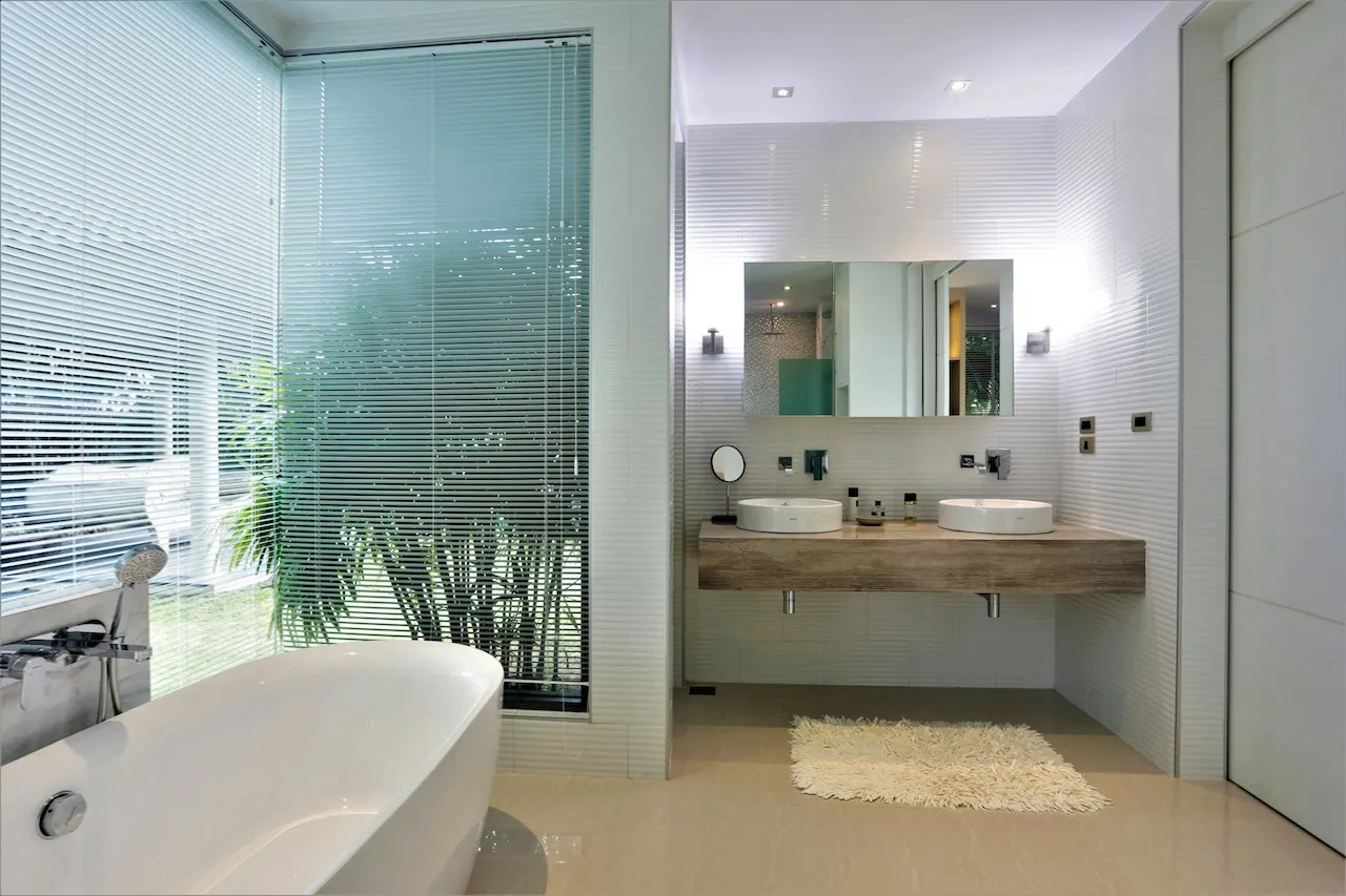Property image - full photo 15