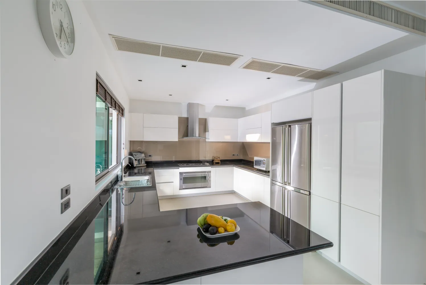 Property image - full photo 32