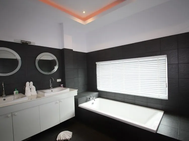 Property image - full photo 14