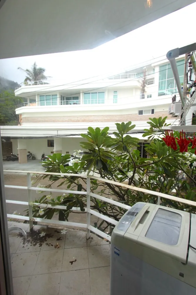 Property image - full photo 18