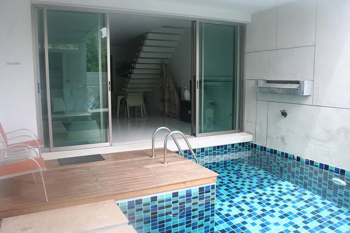 Property image - full photo 10