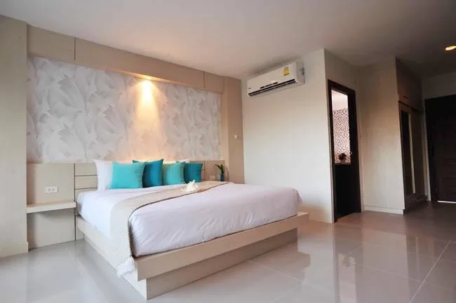 Property image - full photo 4