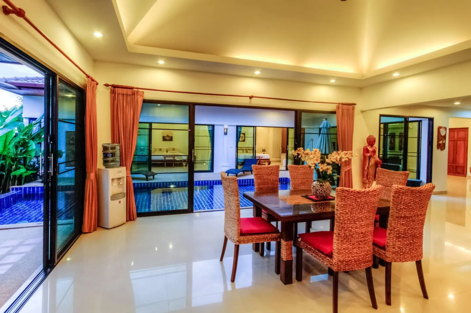 Property image - full photo 32