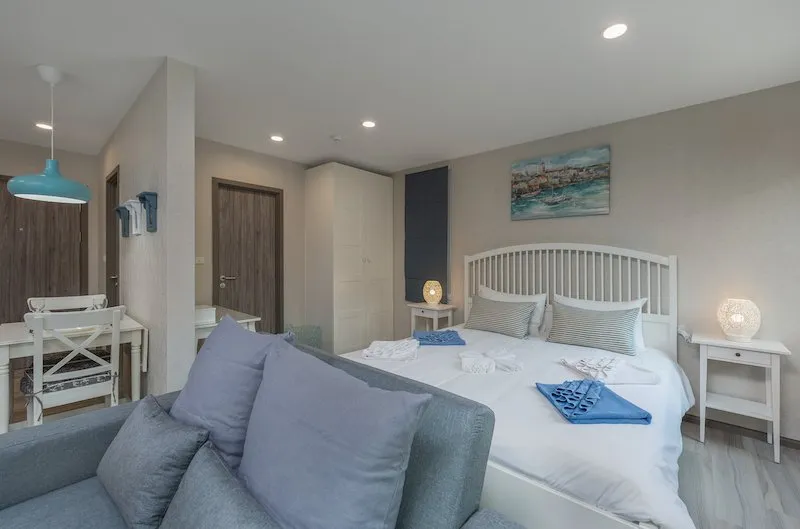 Property image - full photo 10