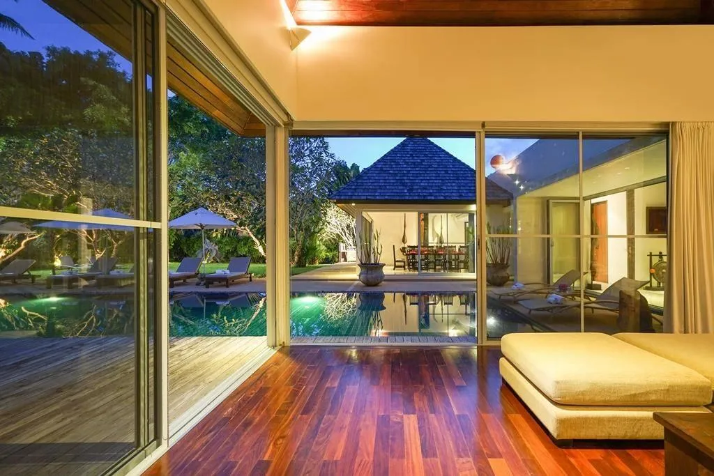 Property image - full photo 4