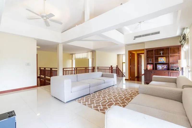 Property image - full photo 5