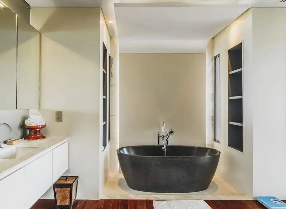 Property image - full photo 12
