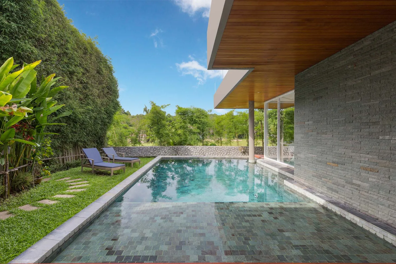 Property image - full photo 20