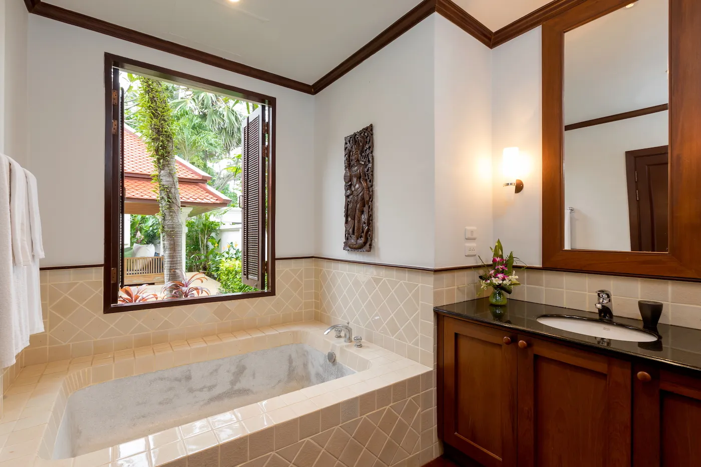 Property image - full photo 32