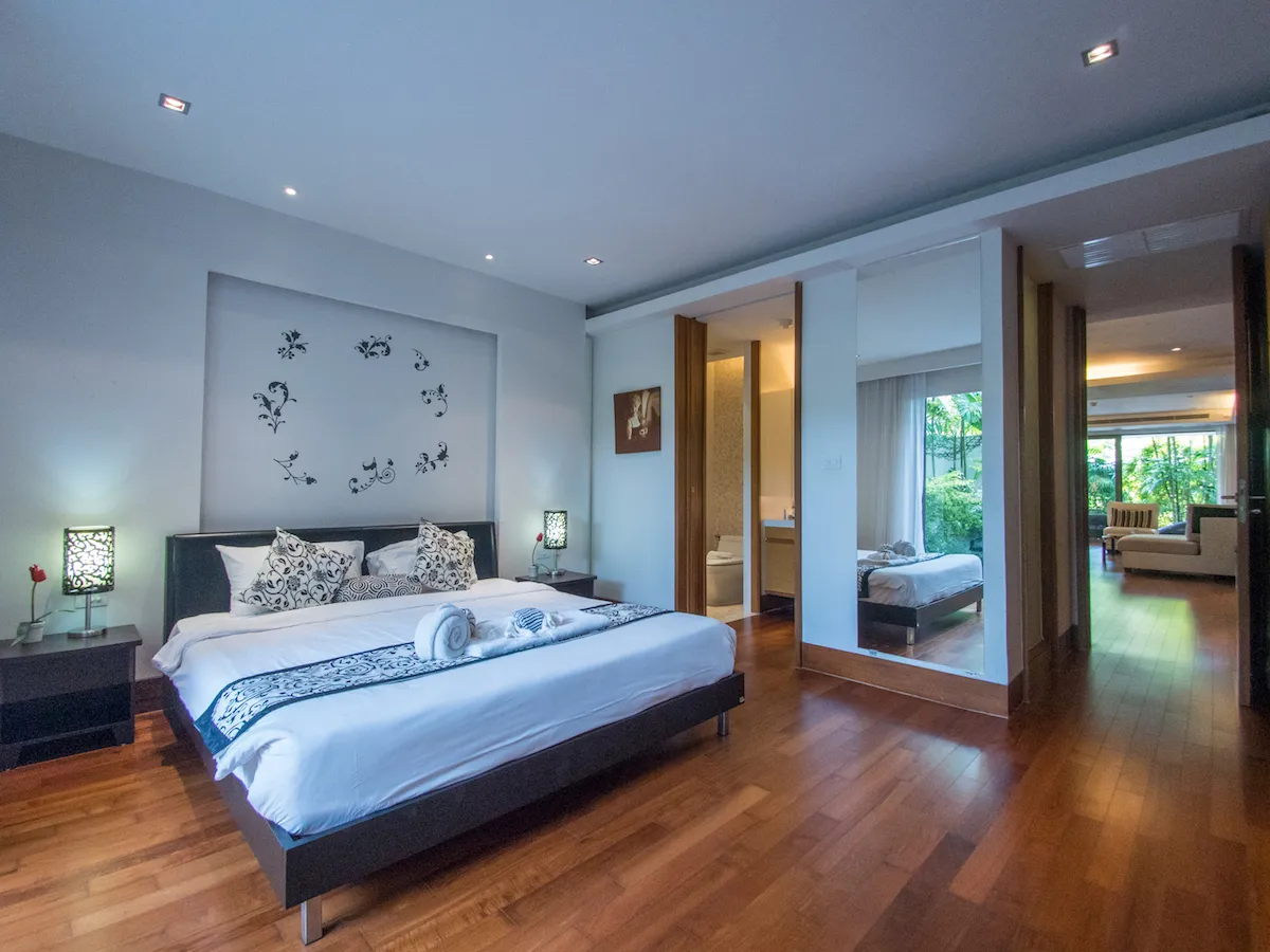 Property image - full photo 14