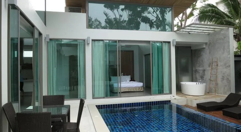 Property image - full photo 3