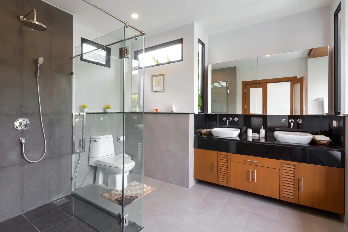 Property image - full photo 8