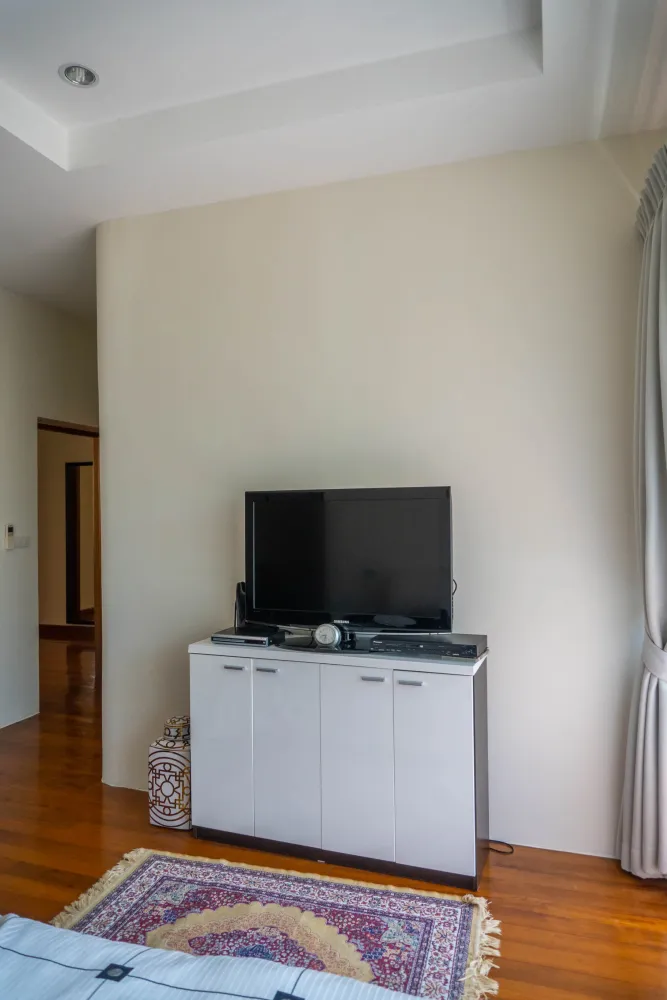 Property image - full photo 109