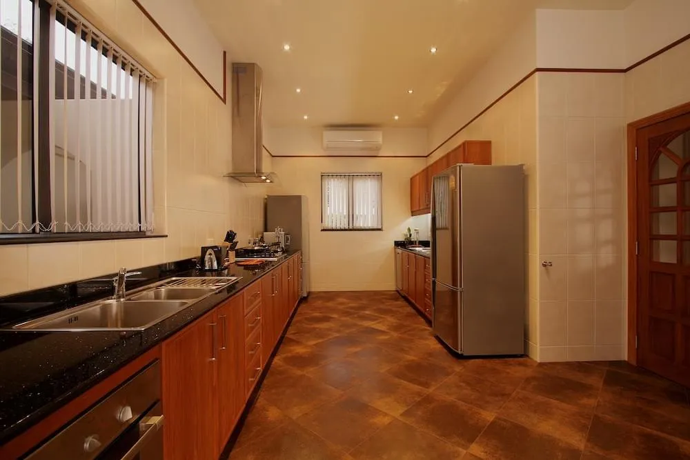 Property image - full photo 13