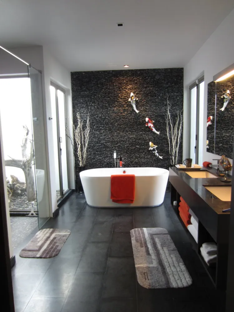 Property image - full photo 8