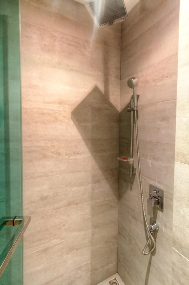 Property image - full photo 27