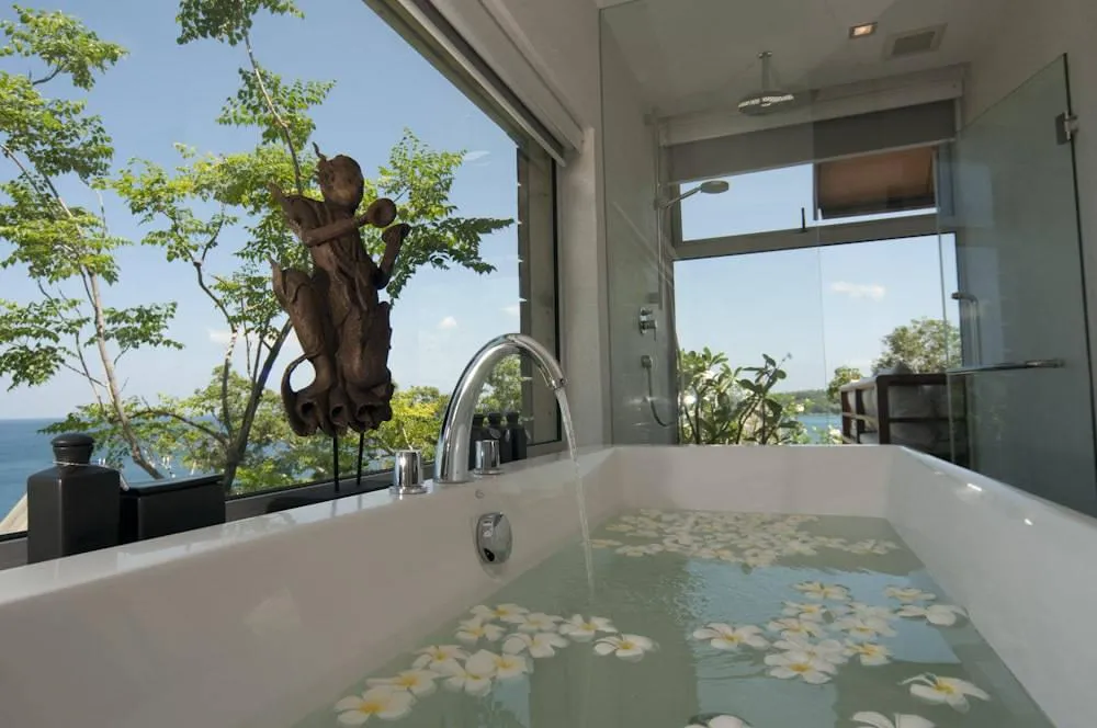 Property image - full photo 16