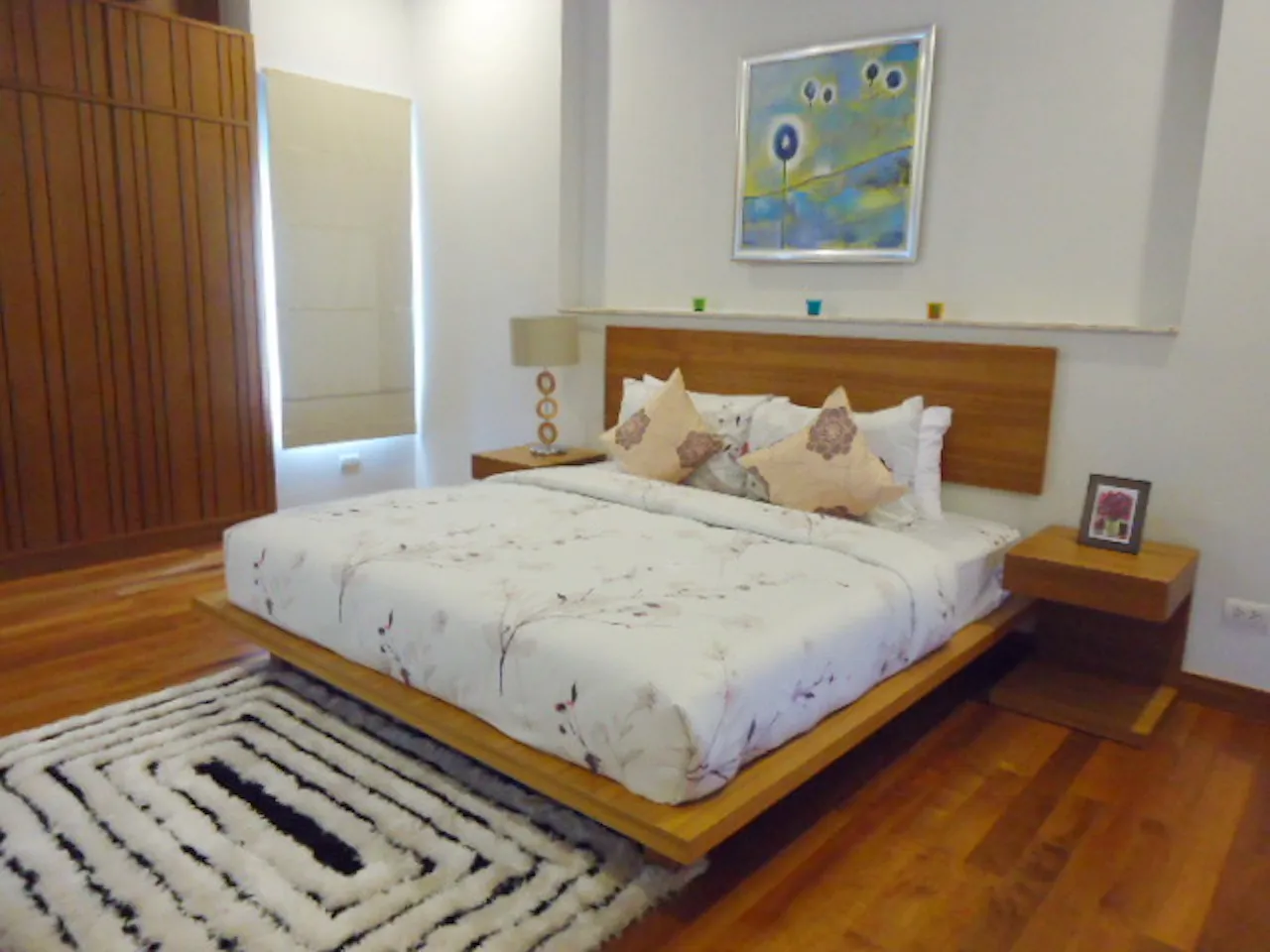 Property image - full photo 4