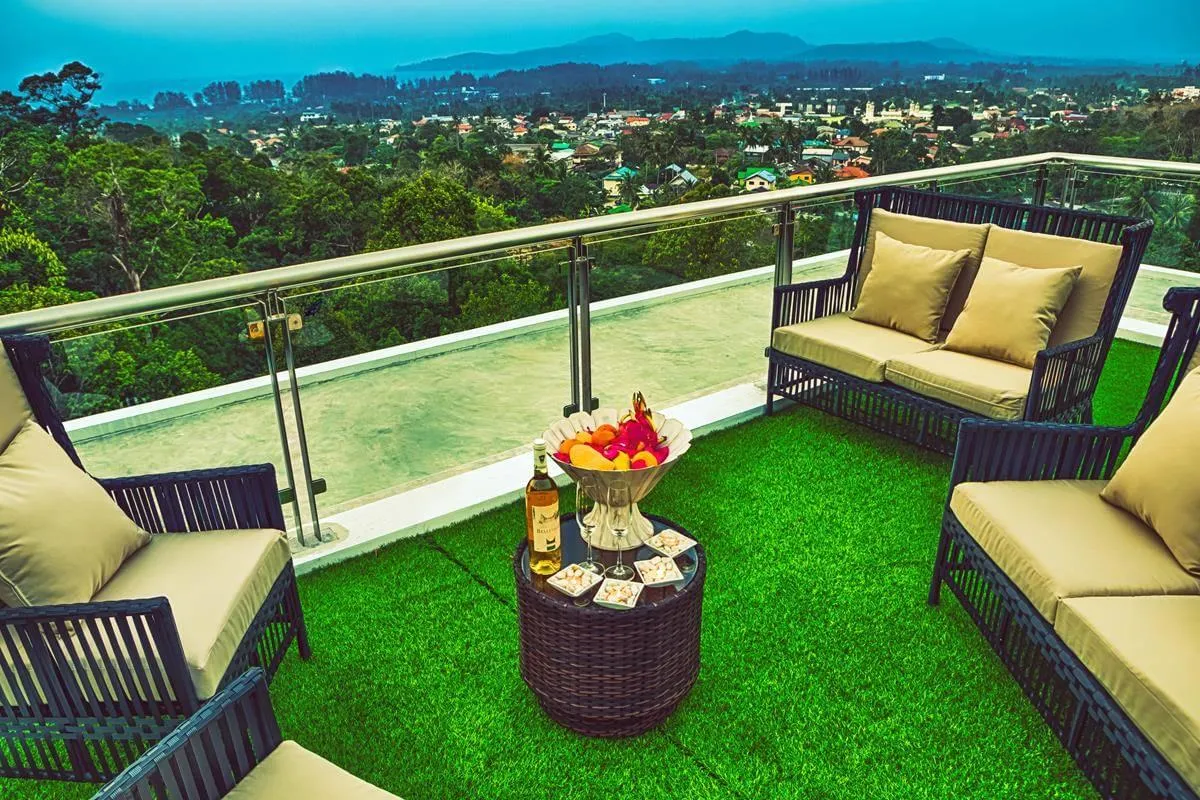Property image - full photo 12
