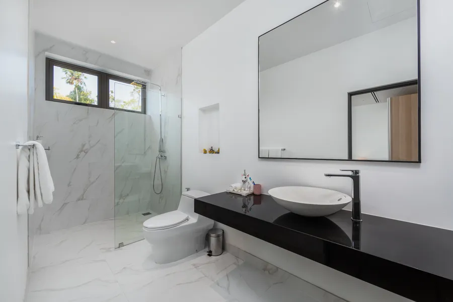 Property image - full photo 72