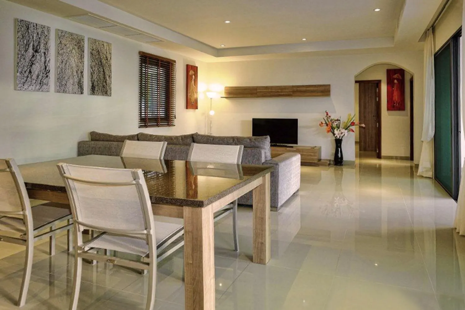 Property image - full photo 5