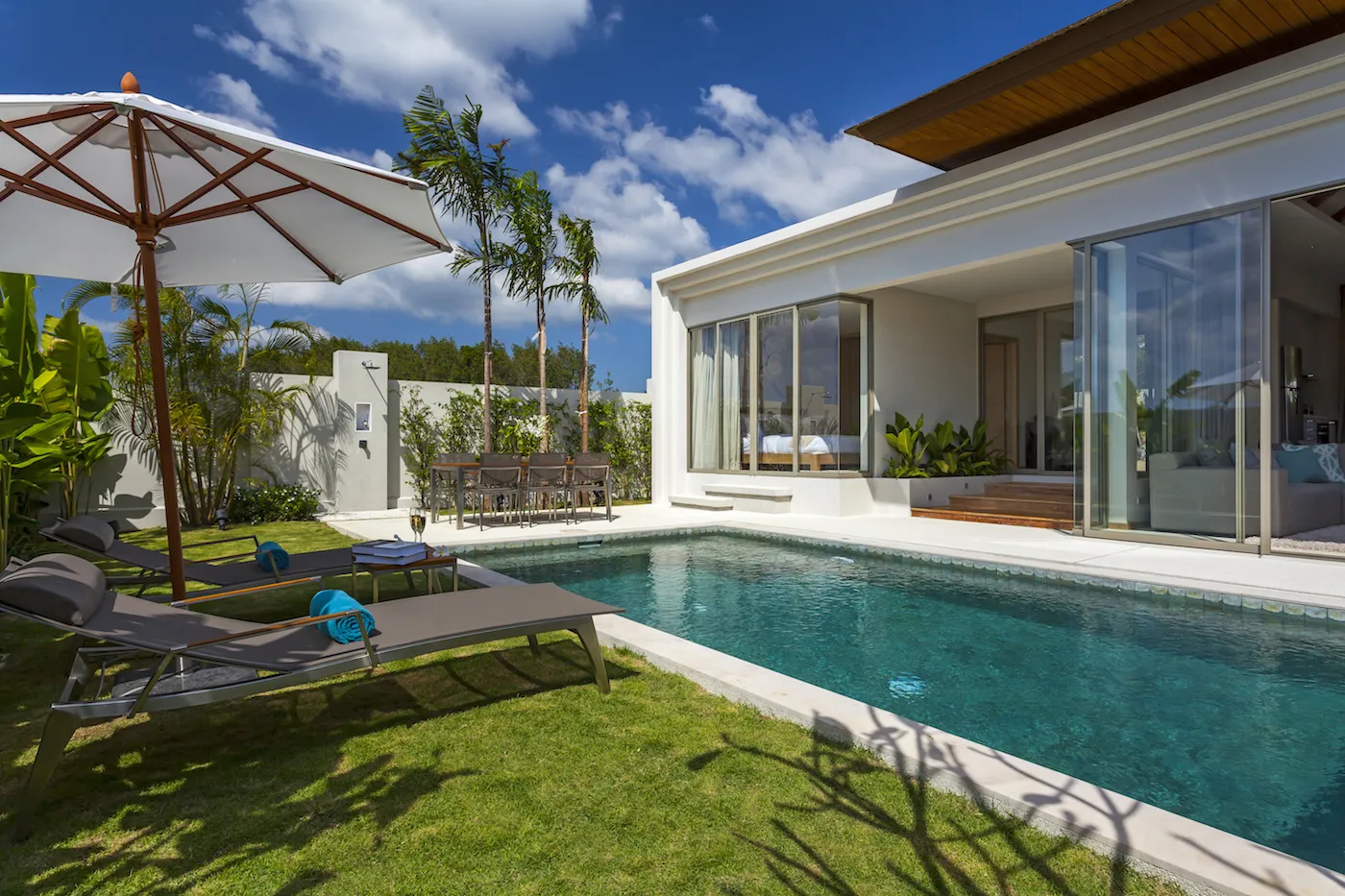 Property image - full photo 2